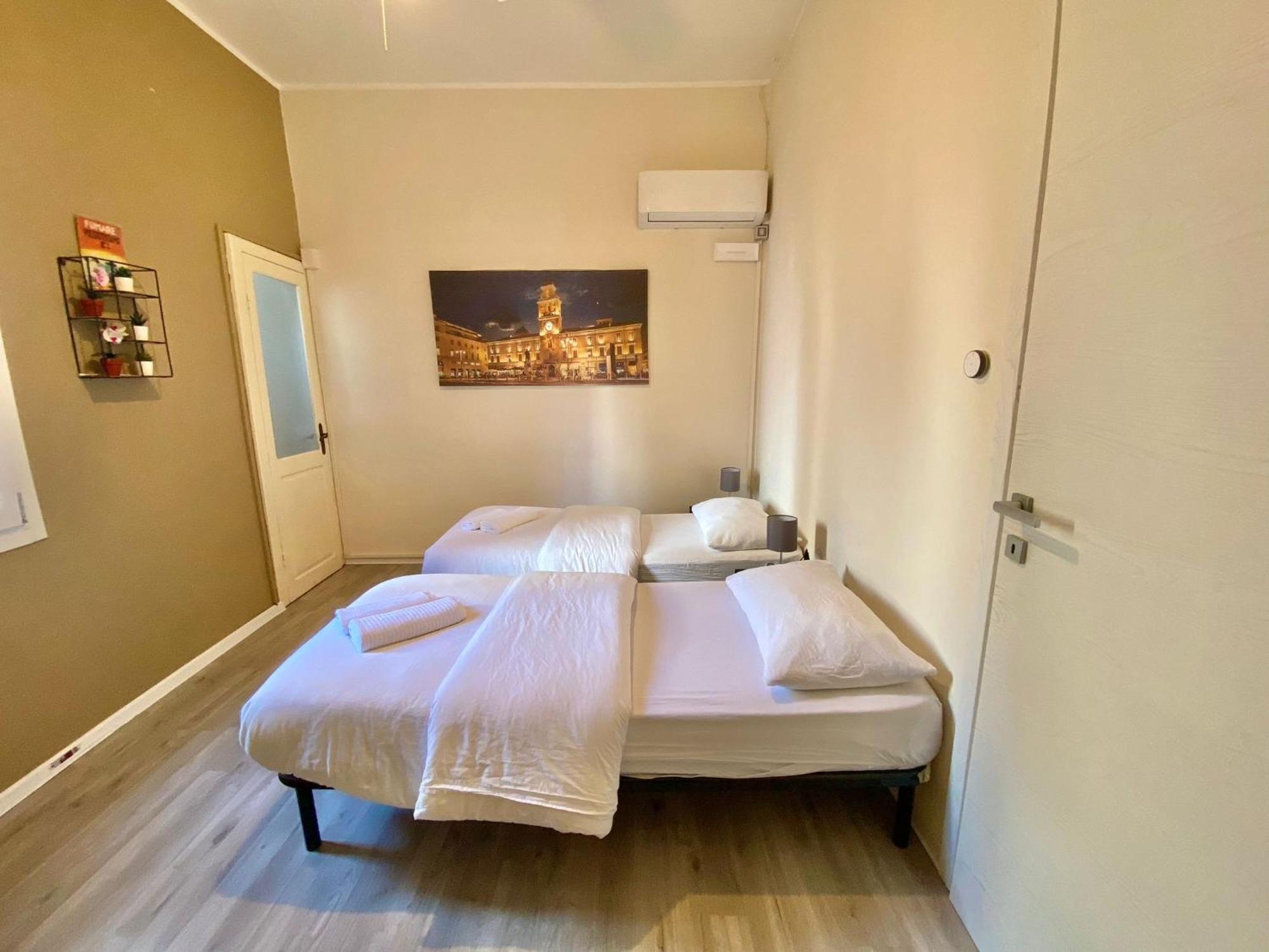 Maison Sarraj Parma Pokoj fotografie