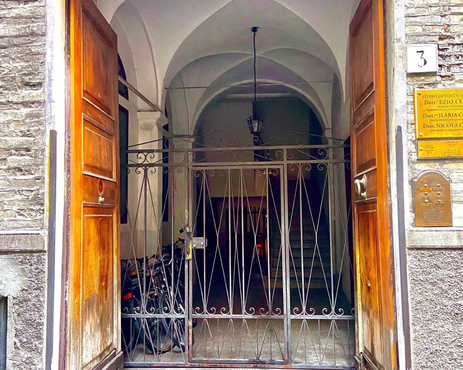 Maison Sarraj Parma Exteriér fotografie